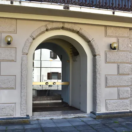 Isola Dei Fiori * Luino