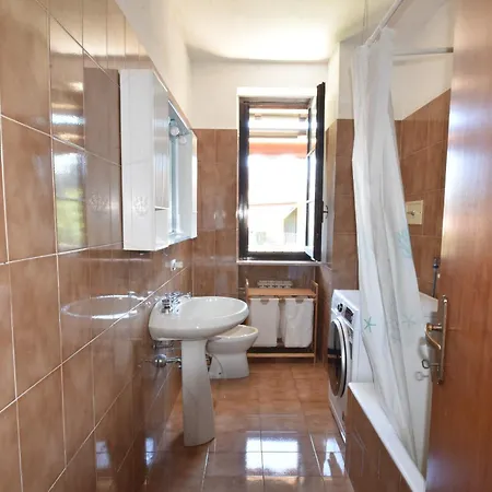 Apartment Isola Dei Fiori By Holidays Lm